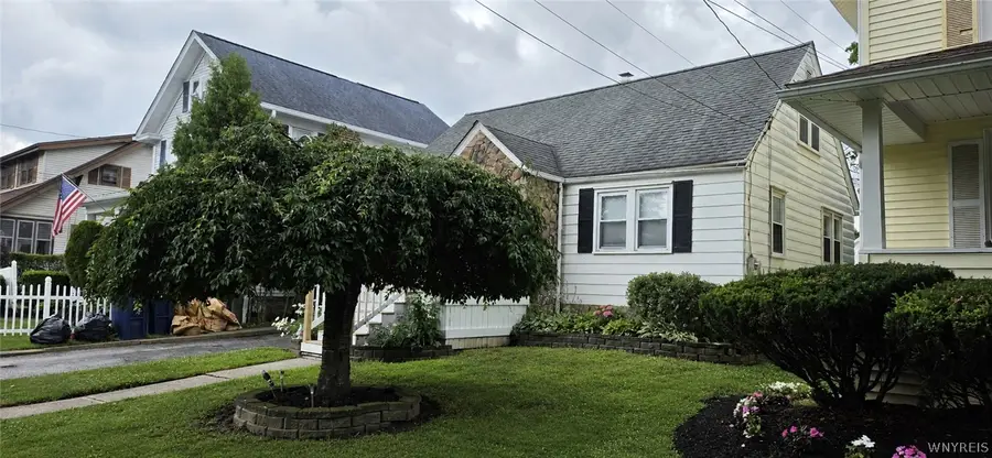 39 Grove Avenue, Lockport, NY 14094 - #2