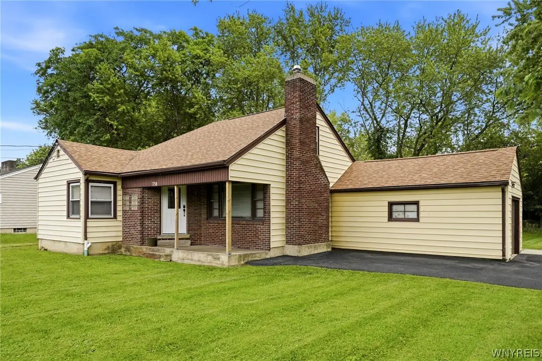 738 Upper Mountain Road, Lewiston, NY 14092 - #1