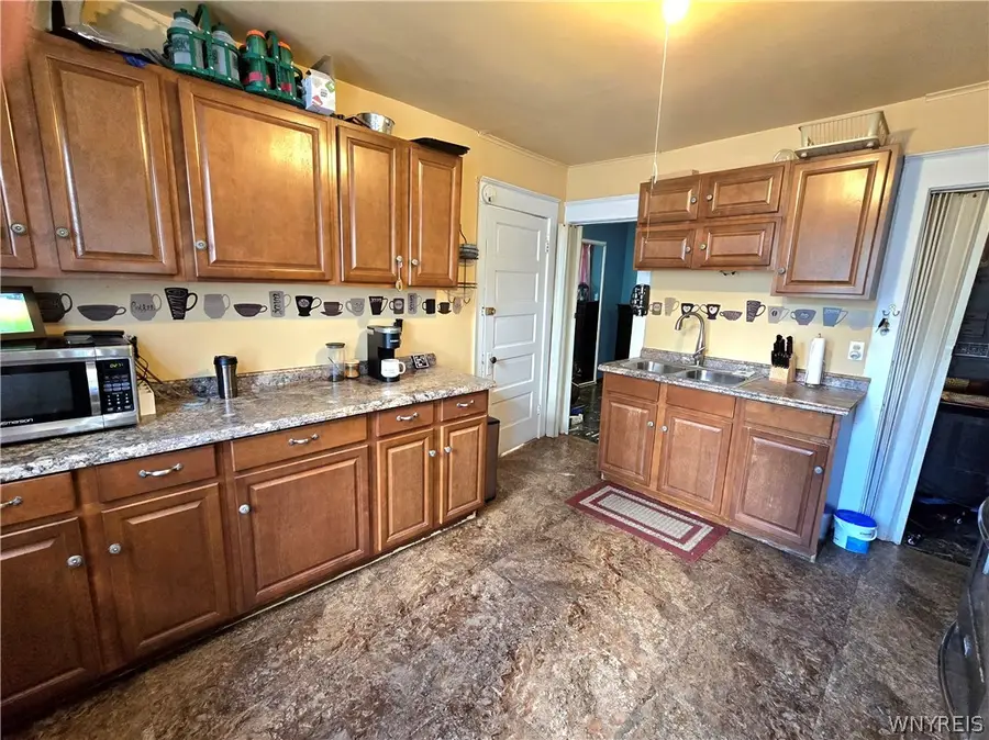 608 Wyoming Ave, Buffalo, NY 14215 - #3