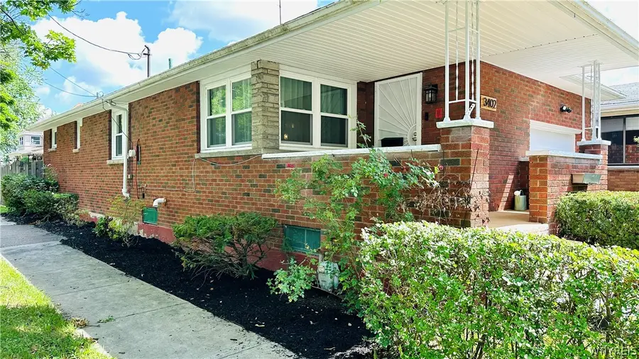 3402 Walnut Avenue, Niagara Falls, NY 14301 - #2
