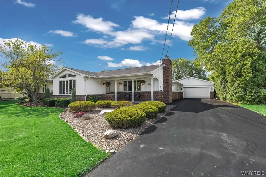 2932 Brent Dr, Sanborn, NY 14132 - #3