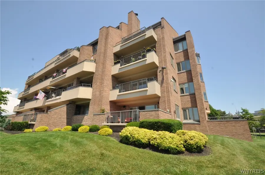 40 Waterfront Circle, Buffalo, NY 14202 - #2