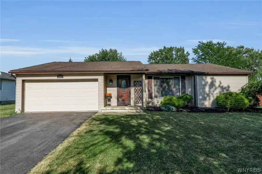 255 Warner Road, Lancaster, NY 14086 - #2