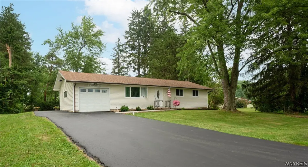 5633 Southside Drive, Hamburg, NY 14075 - #1