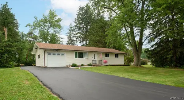 5633 Southside Drive, Hamburg, NY 14075