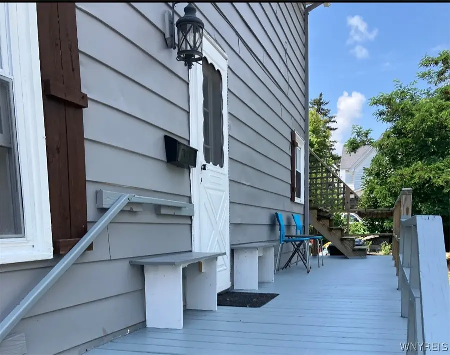 26 Vernon St, Middleport, NY 14105 - #2