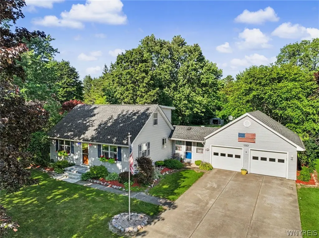7157 Taylor Road, Hamburg, NY 14075 - #1
