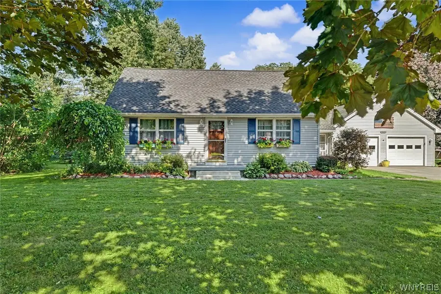7157 Taylor Road, Hamburg, NY 14075 - #2