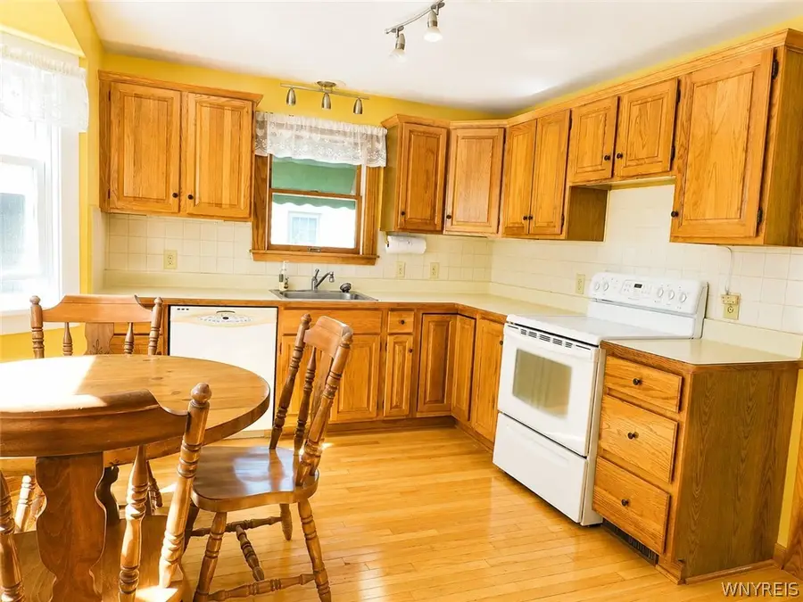 16 Marvin Ct, Hamburg, NY 14075 - #3