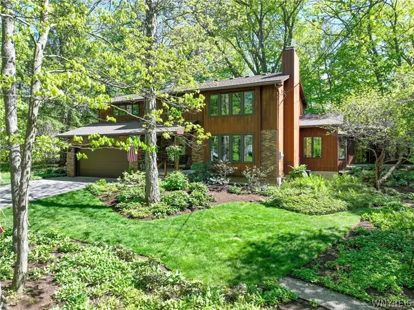 205 Blake Hill Rd, East Aurora, NY 14052