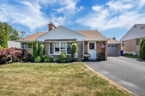 5979 Fairway Court, Lake View, NY 14085