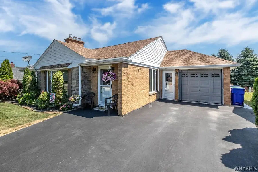 5979 Fairway Court, Lake View, NY 14085 - #2