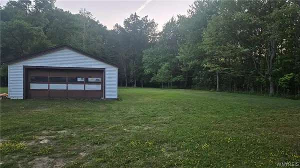 6194 Chestnut Ridge Road, Orchard Park, NY 14127