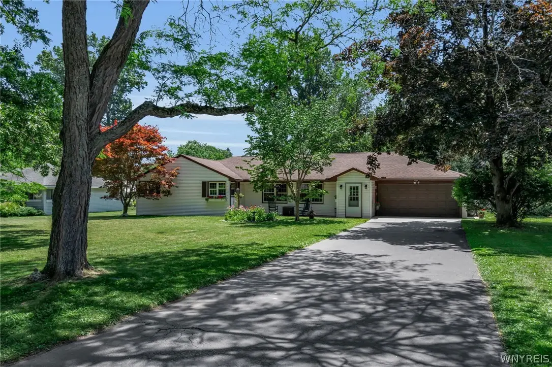 17 Highland Drive, East Aurora, NY 14052 - #1