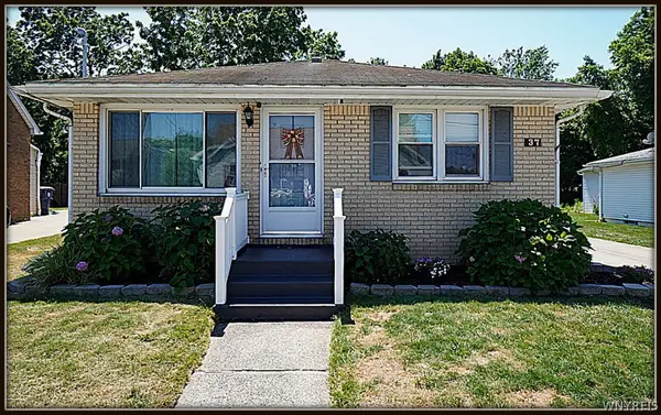37 Burke Drive, Buffalo, NY 14218