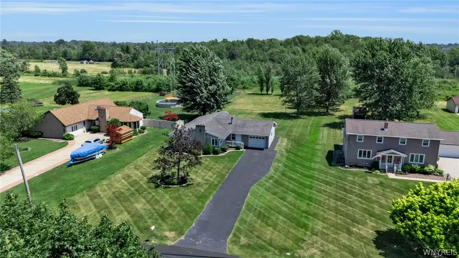 6887 Walmore Road, Niagara Falls, NY 14304 - #3