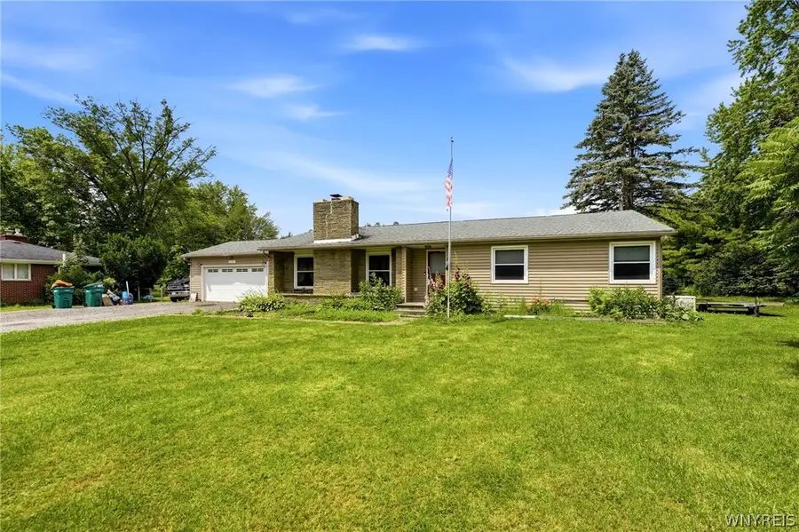 7142 Taylor Road, Hamburg, NY 14075 - #2