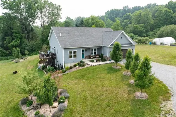 2940 Dutch Hollow Road, Strykersville, NY 14145