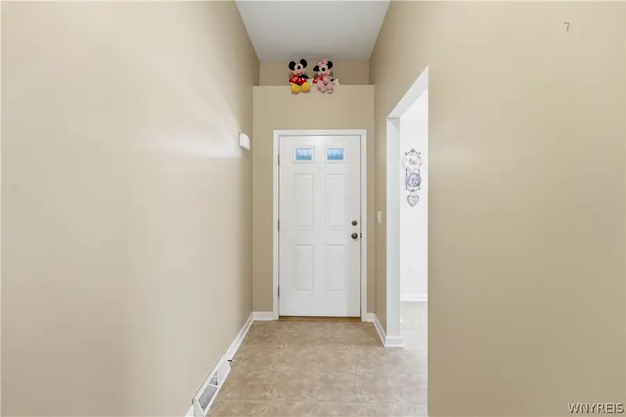 6 Wetherby, Lancaster, NY 14086 - #2