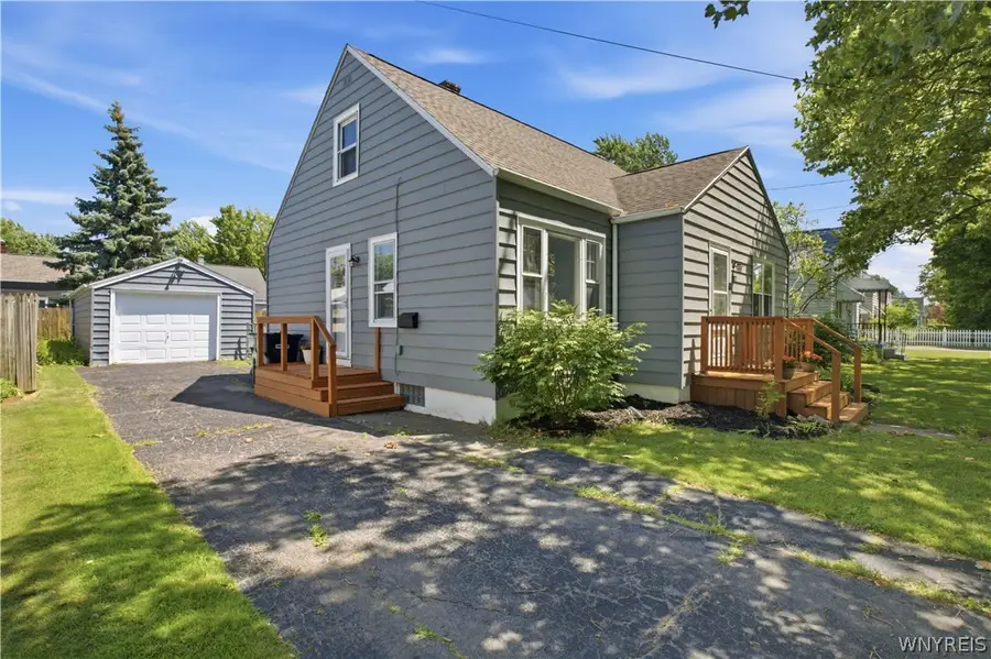 707 81st Street, Niagara Falls, NY 14304 - #3