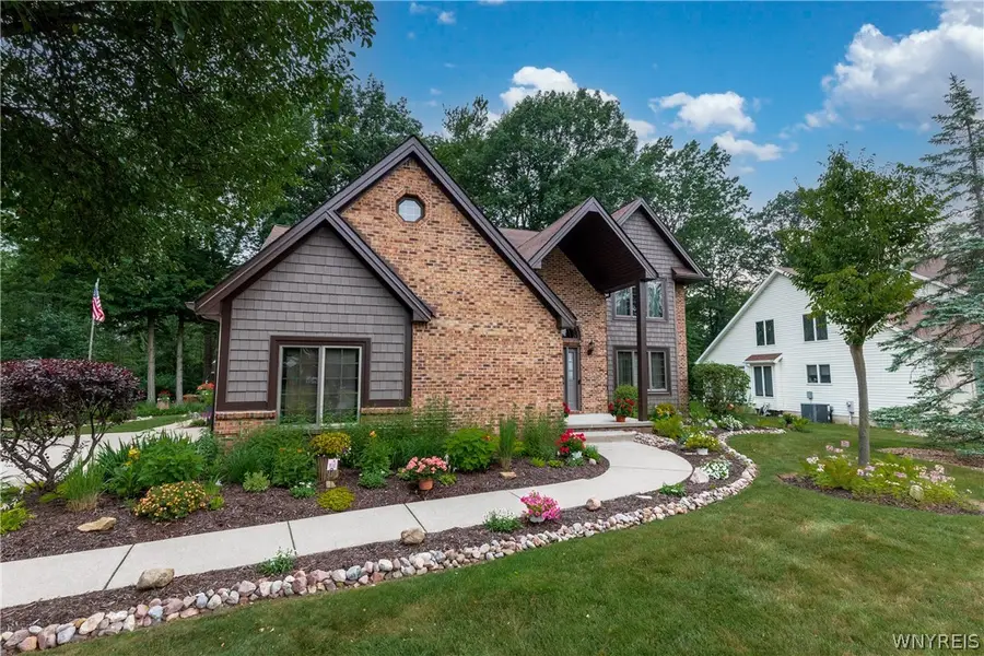 299 Deerwood Lane, Grand Island, NY 14072 - #2