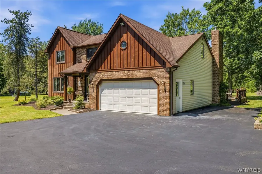 6489 Tonawanda Creek Road, Lockport, NY 14094 - #3