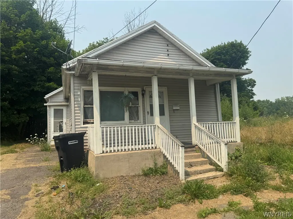 2814 10th Street, Niagara Falls, NY 14305 - #1