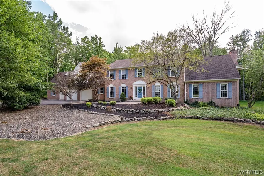 76 Tanglewood Drive W, Orchard Park, NY 14127 - #2