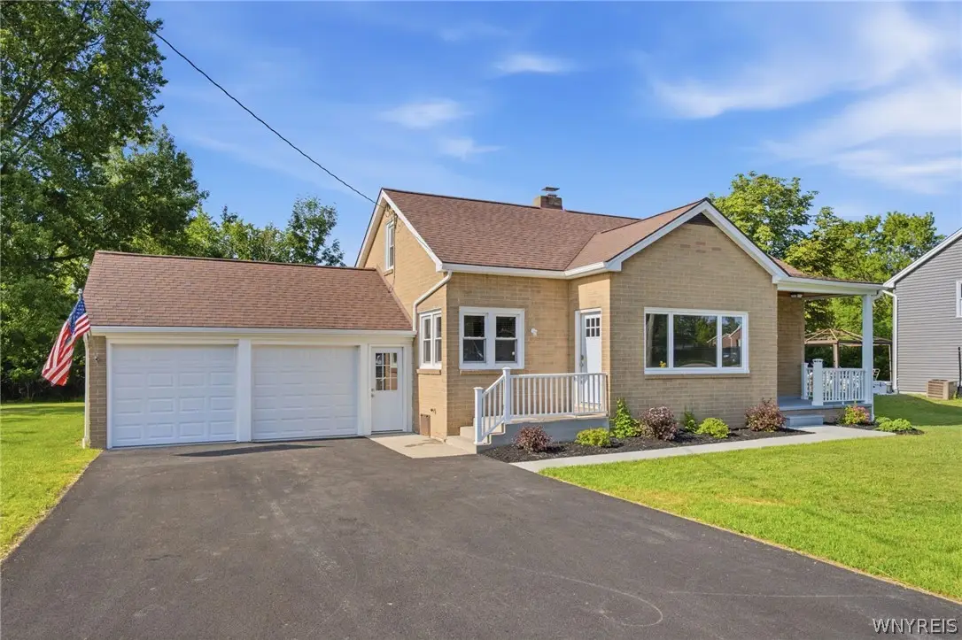 5189 Lake Avenue, Orchard Park, NY 14127 - #1