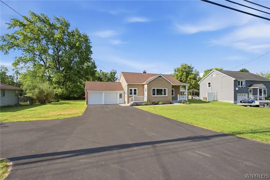 5189 Lake Avenue, Orchard Park, NY 14127 - #3