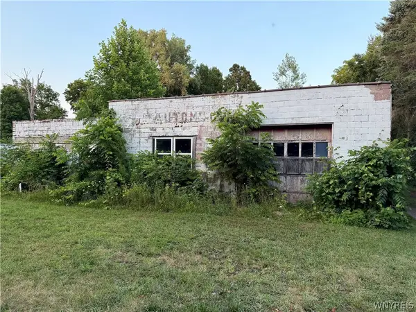 10266 Broadway Road, Gowanda, NY 14070