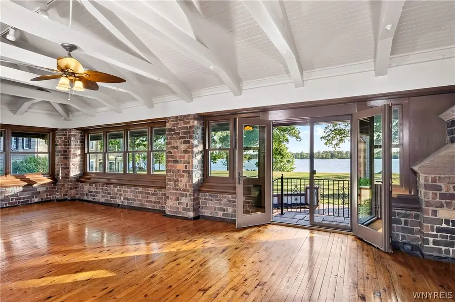 2196 W Oakfield Road, Grand Island, NY 14072 - #3