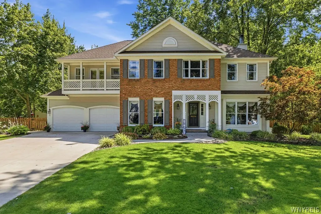 6938 Lockwood Lane E, Lockport, NY 14094 - #1