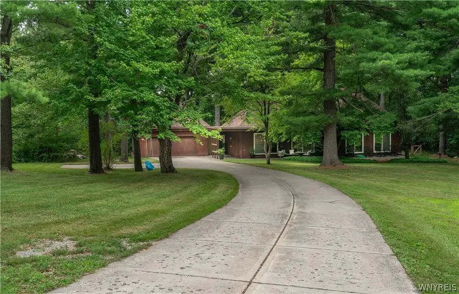 5 Lennys Lane, Orchard Park, NY 14127 - #2