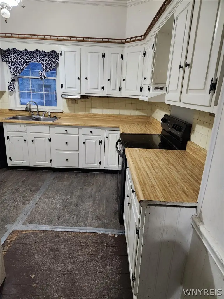 141 E William Street, Bath, NY 14810 - #2