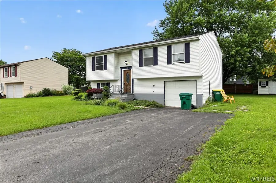 6593 Parkwood Drive, Lockport, NY 14094 - #3