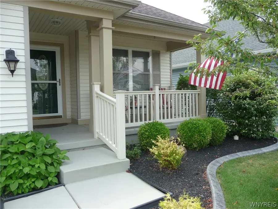 129 Blossom Wood Lane, Buffalo, NY 14227 - #2