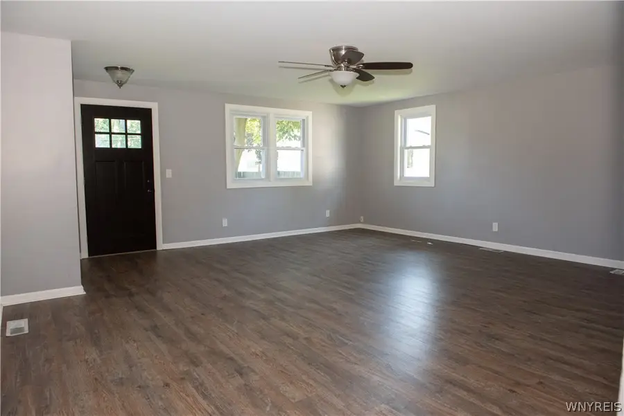 4454 Central Avenue, Gasport, NY 14067 - #2