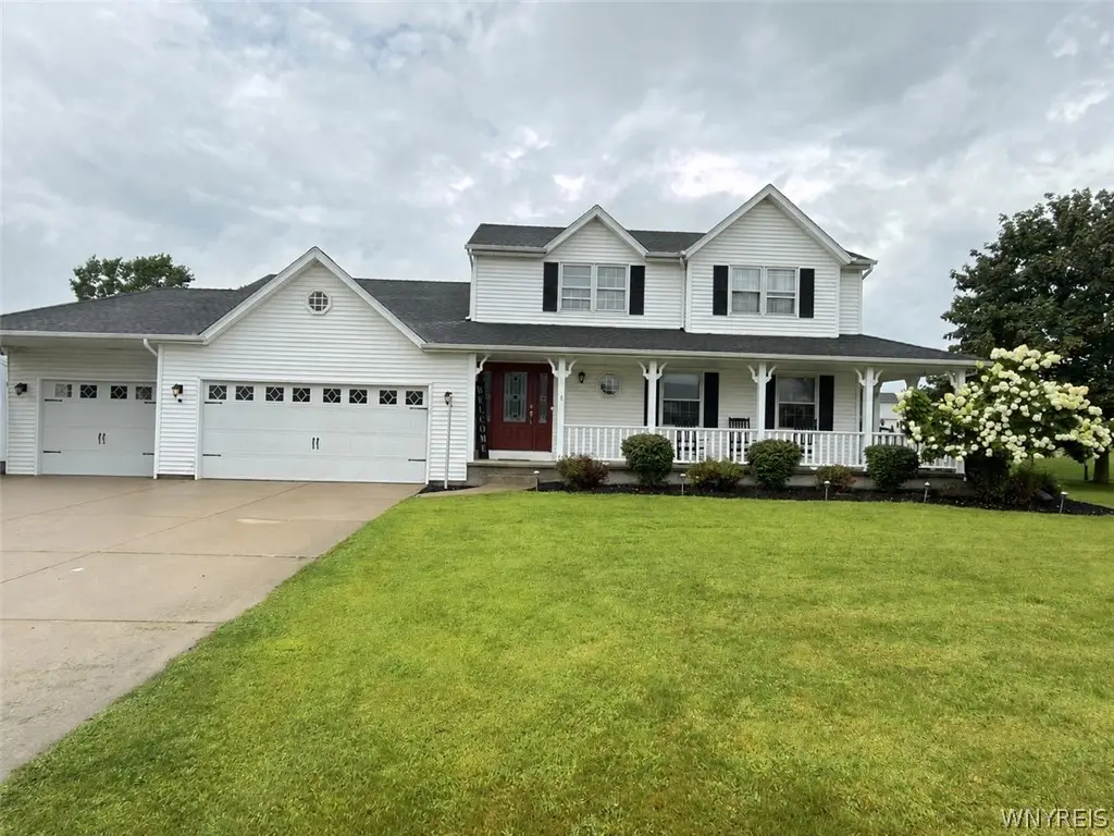 5220 Kennedy Crescent, Sanborn, NY 14132 - #1