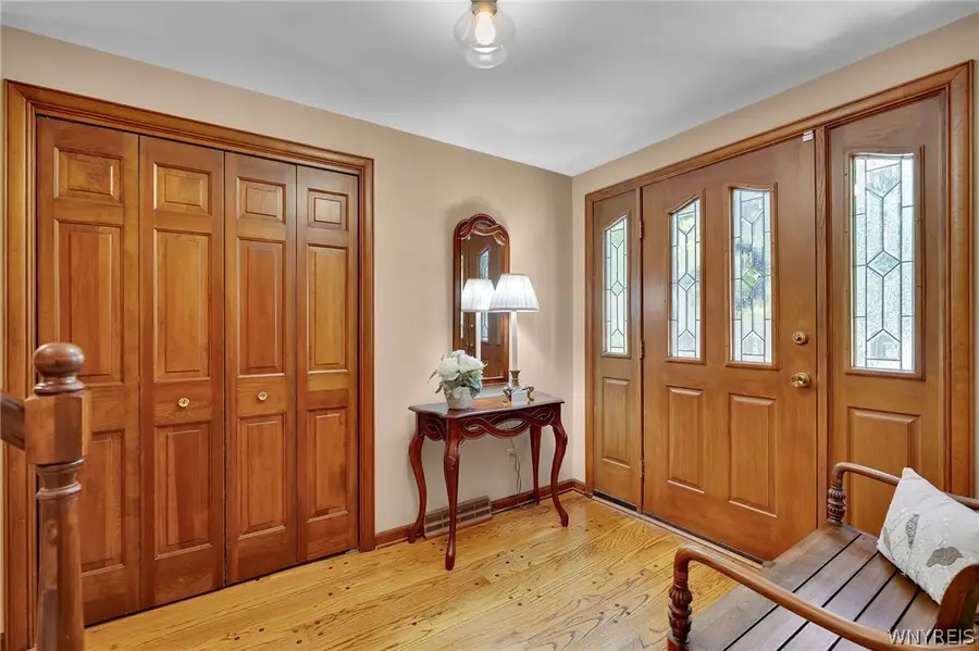 105 Tanglewood Drive W, Orchard Park, NY 14127 - #2