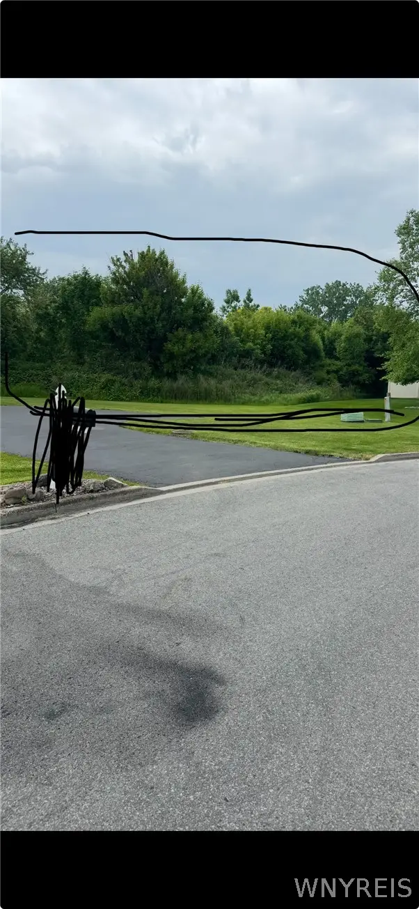 Danielle Drive N, Niagara Falls, NY 14304 - #2