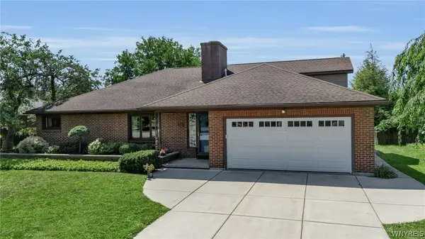 55 Lake Ledge Drive, Buffalo, NY 14221