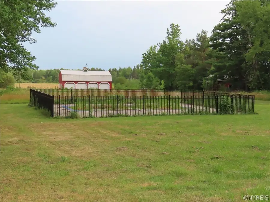 1357 Sturgeon Point Road, Derby, NY 14047 - #3