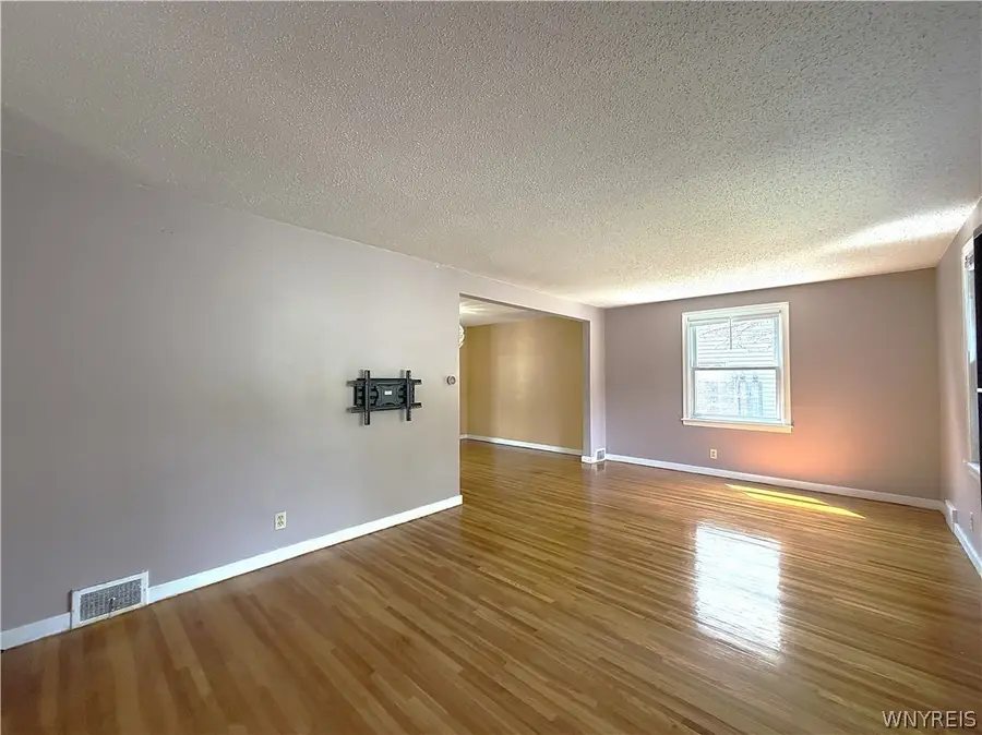 123 Hiler Avenue, Buffalo, NY 14217 - #3