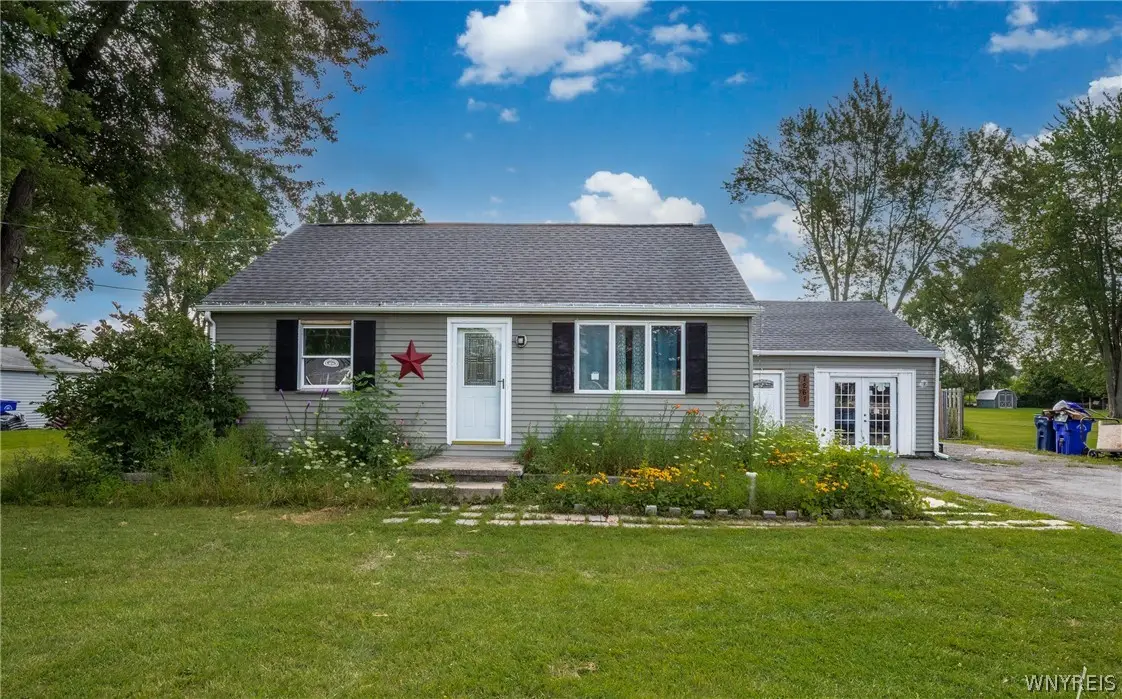 7267 Bear Ridge Rd, North Tonawanda, NY 14120 - #1