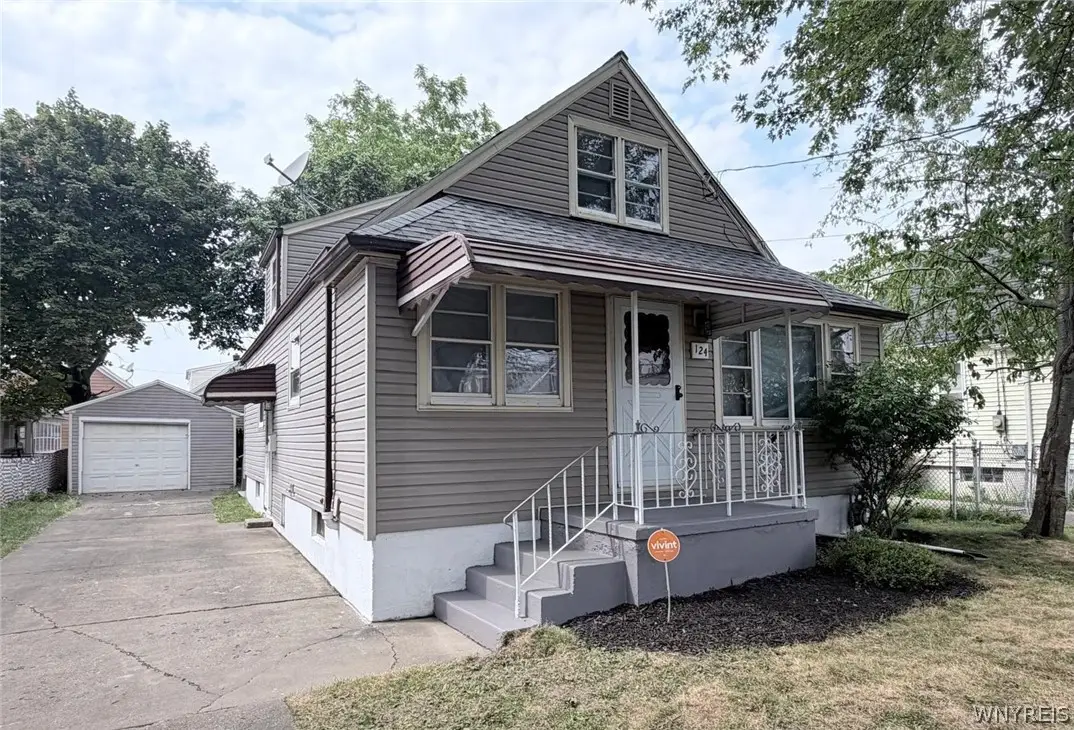 124 Kamper Avenue, Buffalo, NY 14210 - #1