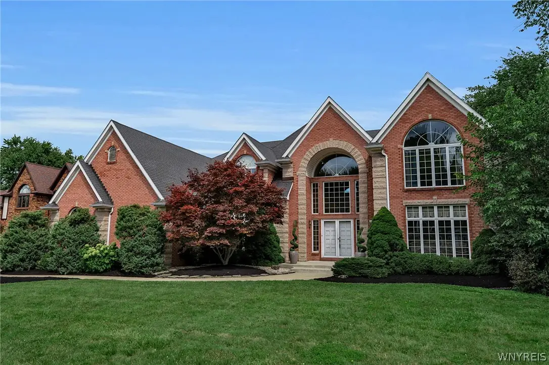 5565 Hidden Pines Court, Williamsville, NY 14221 - #1