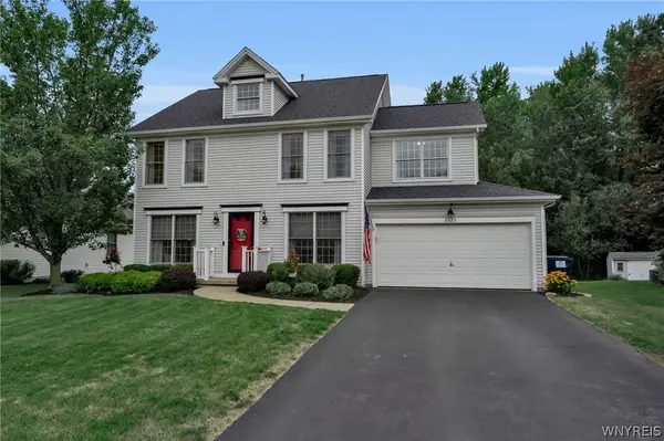 2325 Winterberry Drive, Lake View, NY 14085