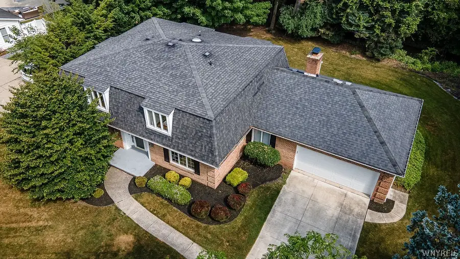 16 Chapel Woods Court, Buffalo, NY 14221 - #3