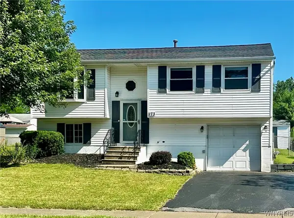173 Oakhill Drive, Hamburg, NY 14075
